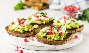 Z czym można jeść guacamole? 10 pysznych pomysłów na przekąski