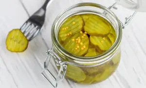 Jak zrobić ogórki w curry – prosty przepis na pyszne pikle