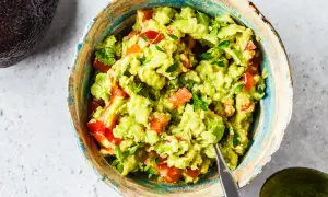 Guacamole z czym jeść? Odkryj pyszne połączenia i przepisy