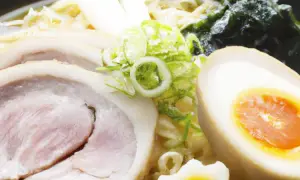 Czy można jeść ramen w ciąży? Sprawdź, co warto wiedzieć o składnikach