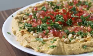 Jak podgrzać chlebek naan, aby zachować jego smak i miękkość?