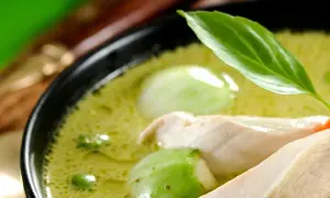 Czy żółte curry jest ostre? Odkryj jego łagodny smak i właściwości