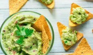 Jak przechowywać guacamole, by nie brązowiało i zachowało świeżość? Sprawdzone metody