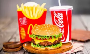Ile kalorii ma hamburger z McDonalda? Zaskakujące fakty o diecie