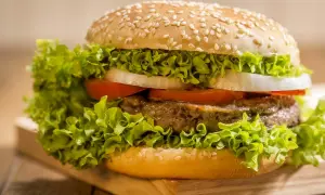 Jak idealnie przypiec bułki do hamburgerów – uniknij błędów i ciesz się smakiem