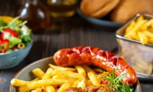 Jak zrobić curry wurst – łatwy przepis na pyszne danie z kiełbasy