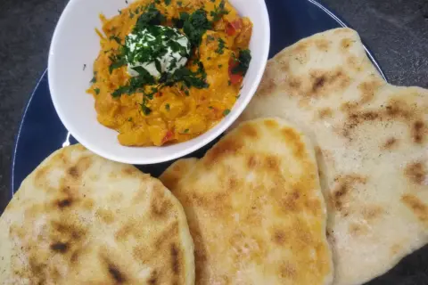 Jak zrobic chlebek naan w prosty sposób - idealny do curry