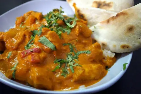 Jak zrobić curry z kurczakiem - łatwy przepis na pyszne danie
