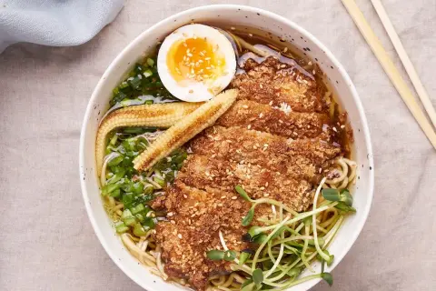 Jak ugotować makaron ramen idealnie? Proste kroki i porady dla początkujących