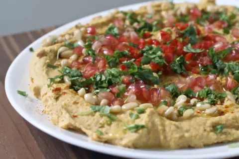 Jak podgrzać chlebek naan, aby zachować jego smak i miękkość?