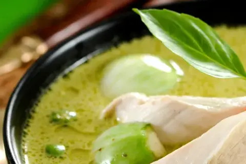 Czy żółte curry jest ostre? Odkryj jego łagodny smak i właściwości