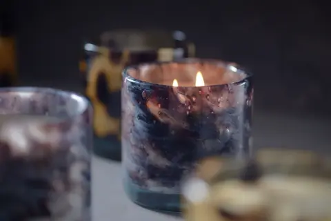 Jak palić świece sojowe, aby uniknąć błędów i cieszyć się aromatem