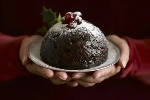 Co to jest pudding? Definicja, rodzaje i proste przepisy na pyszny deser