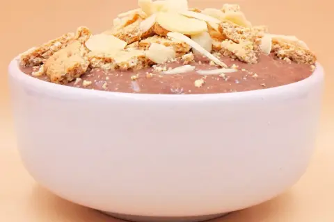 Z czym jeść pudding proteinowy, aby zwiększyć smak i wartość odżywczą?