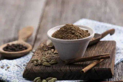 Garam masala – co to za przyprawa i jak wzbogaca potrawy?