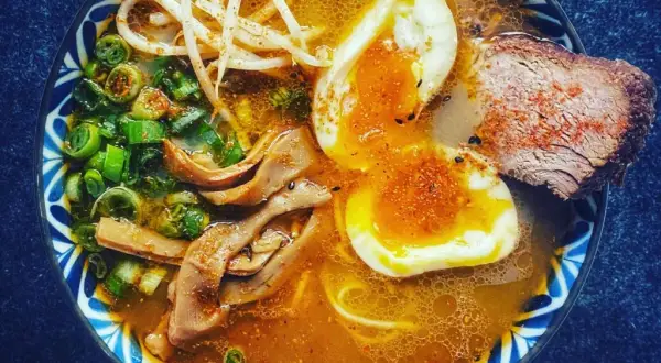 Jak zrobić pyszny ramen w domu – prosty przepis z dostępnych składników