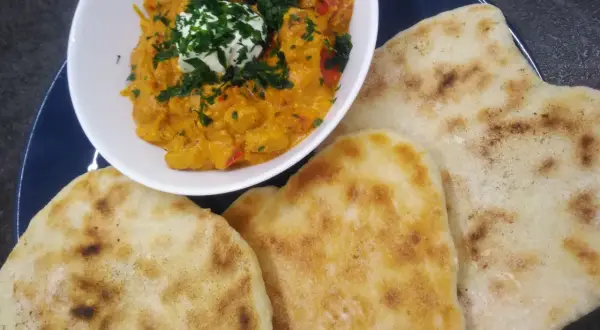Jak zrobic chlebek naan w prosty sposób - idealny do curry