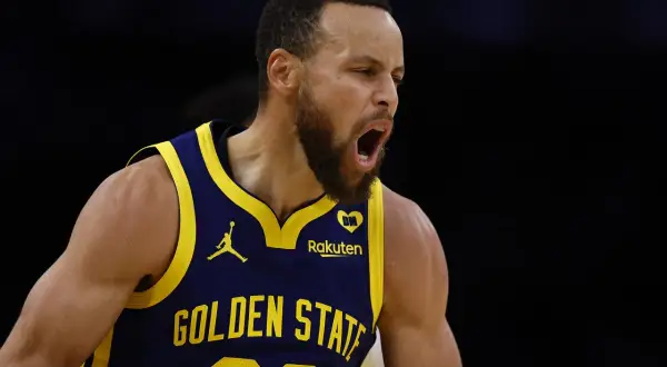 Ile zarabia Stephen Curry? Zaskakujące fakty o jego dochodach