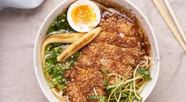Jak ugotować makaron ramen idealnie? Proste kroki i porady dla początkujących