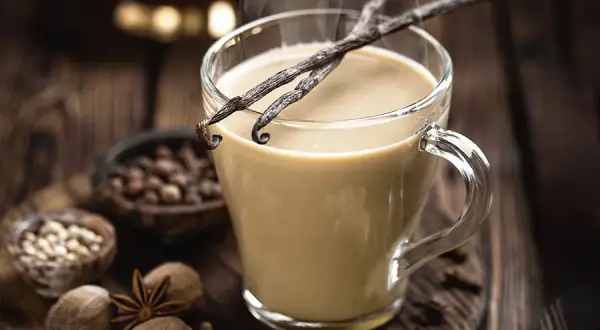 Masala chai jak zrobić – prosty przepis na aromatyczną herbatę