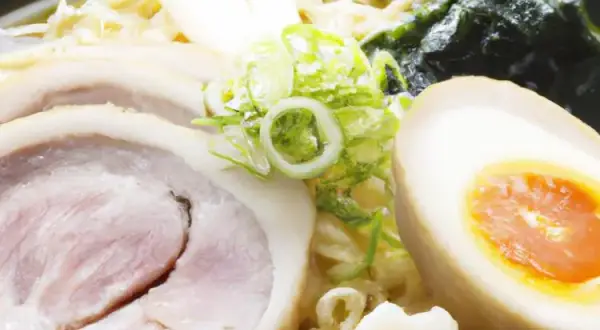 Czy można jeść ramen w ciąży? Sprawdź, co warto wiedzieć o składnikach