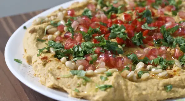 Jak podgrzać chlebek naan, aby zachować jego smak i miękkość?