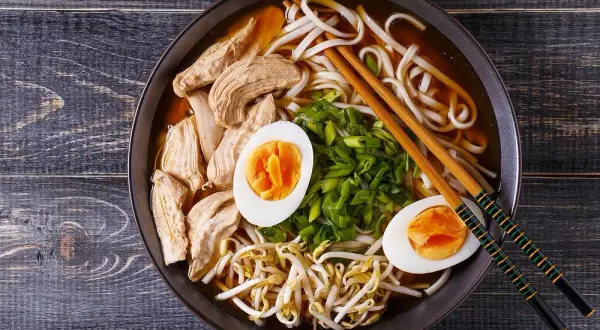 Co to jest ramen zupa? Poznaj sekrety tej japońskiej potrawy