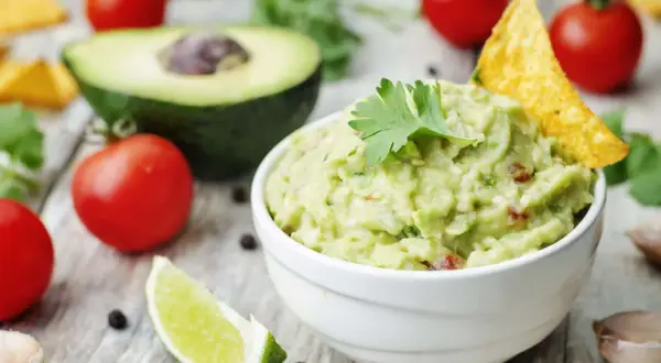 Jak zrobić guacamole z awokado - proste przepisy i porady