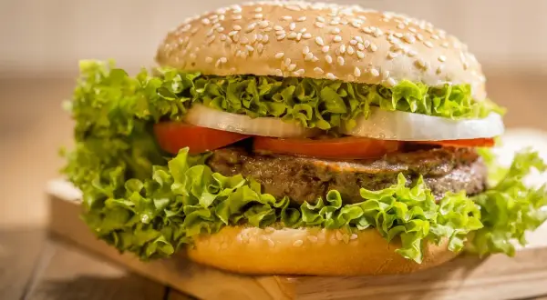 Jak idealnie przypiec bułki do hamburgerów – uniknij błędów i ciesz się smakiem