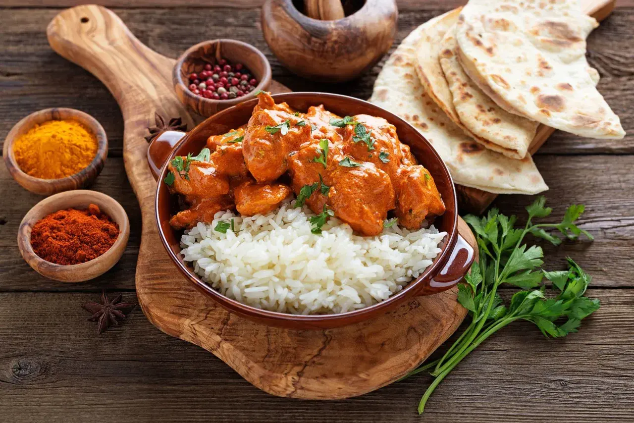 Tikka masala z czym podawać - najlepsze dodatki, które zaskoczą smak