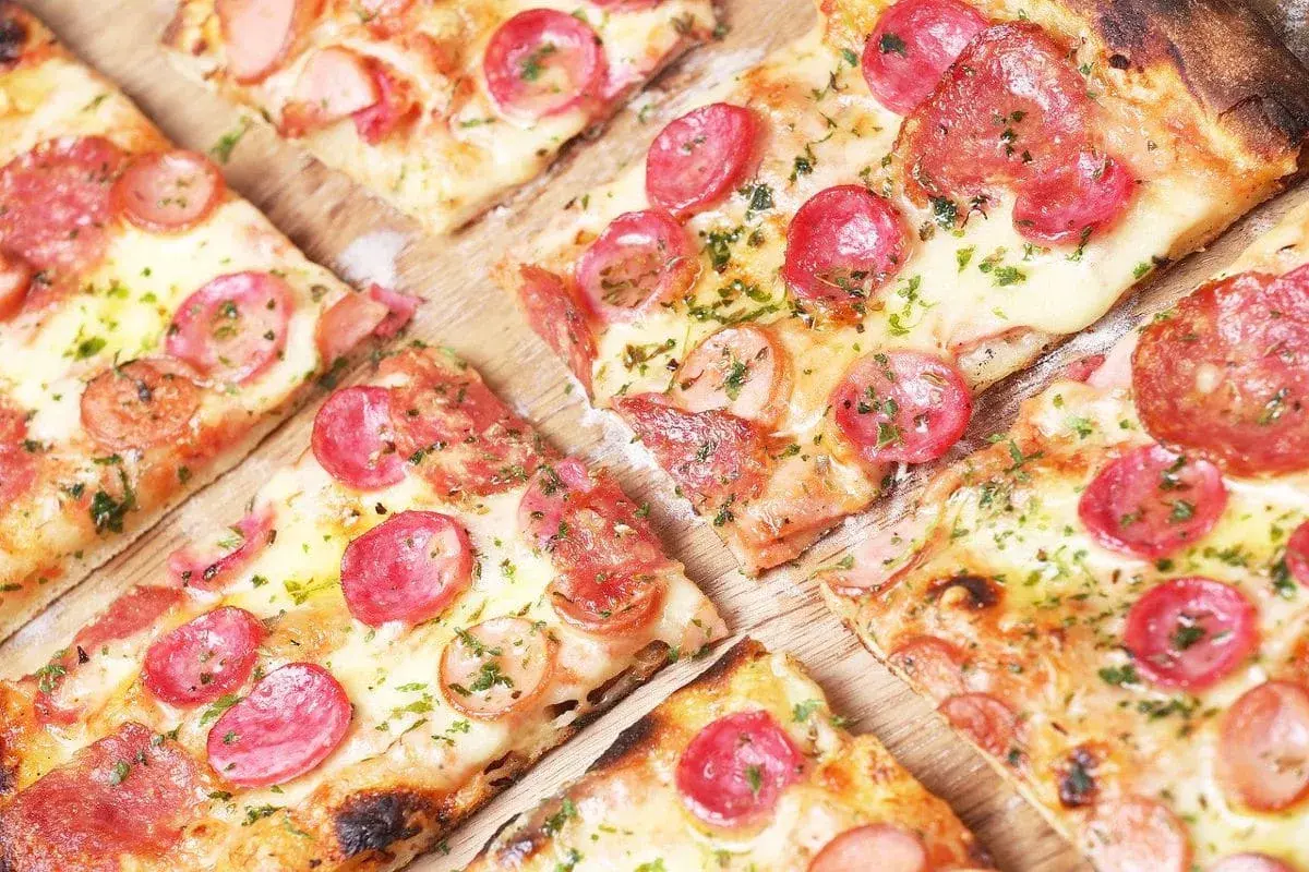 Najlepszy przepis na ciasto na pizzę, który zawsze się udaje