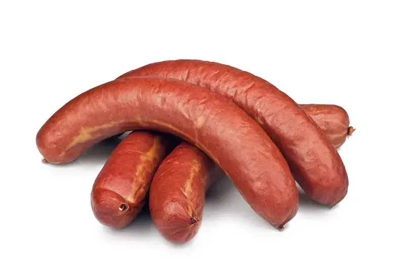 Jak piec kiełbasę w piekarniku, by była soczysta i aromatyczna