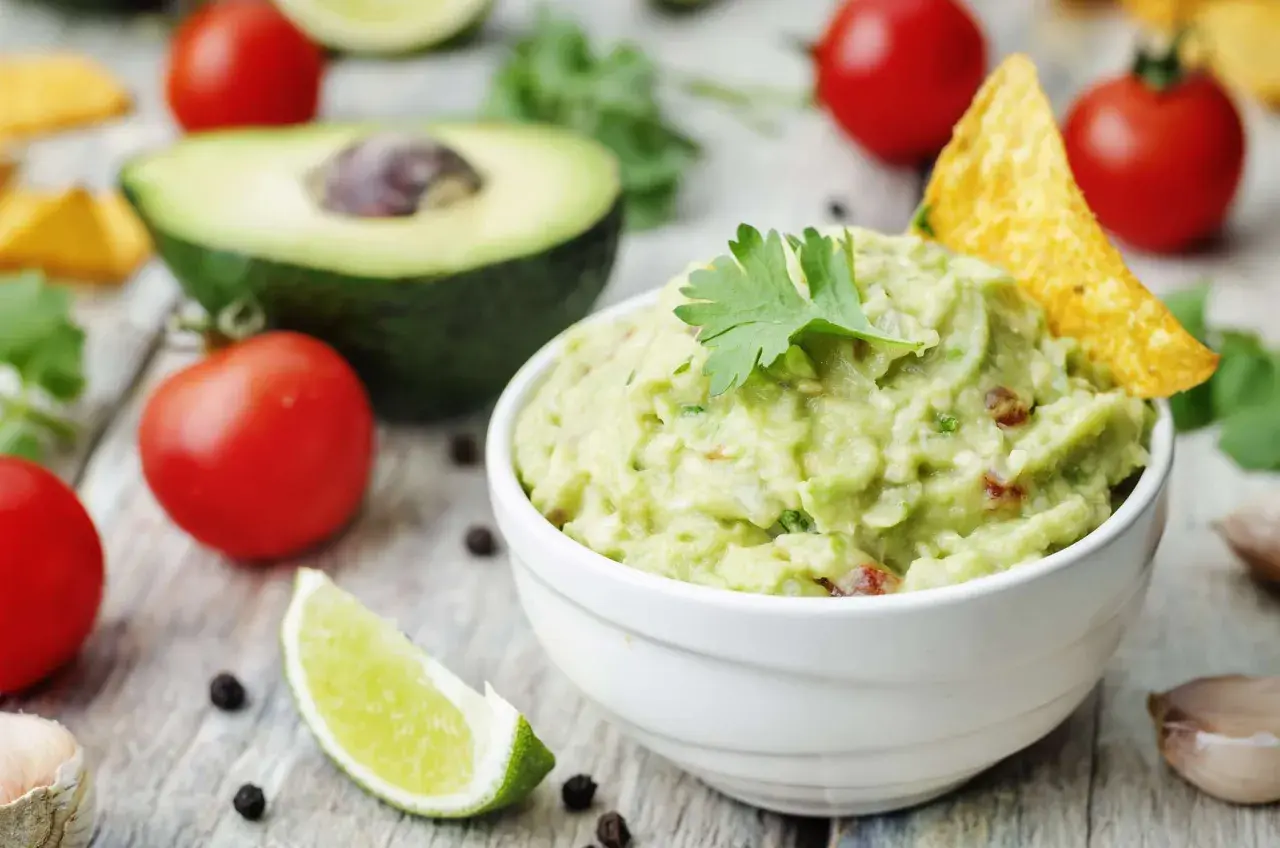 Jak zrobić guacamole z awokado - proste przepisy i porady