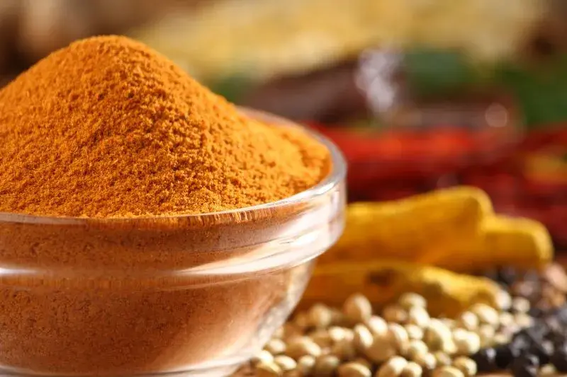 Curry na co pomaga: odkryj zdrowotne korzyści tej przyprawy