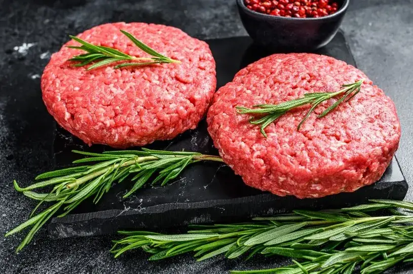 Zdjęcie Jak zrobić idealny kotlet do hamburgera – prosty przepis bez błędów