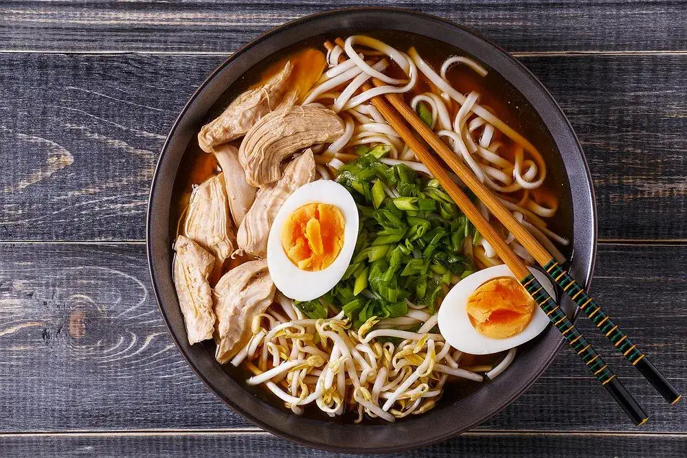 Zdjęcie Jak ugotować ramen: prosta receptura na idealny bulion i makaron