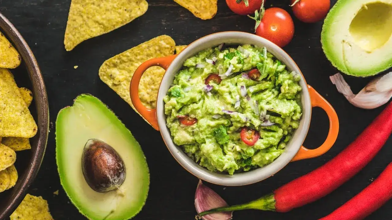 Zdjęcie Jak zrobić guacamole z awokado - proste przepisy i porady