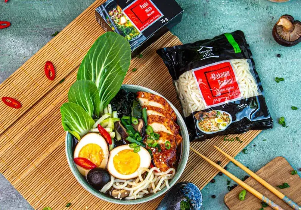 Zdjęcie Czym jest ramen i jak wpływa na kuchnię japońską? Historia, rodzaje i przepis