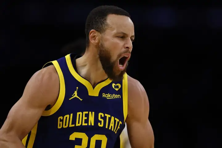 Ile zarabia Stephen Curry? Zaskakujące fakty o jego dochodach